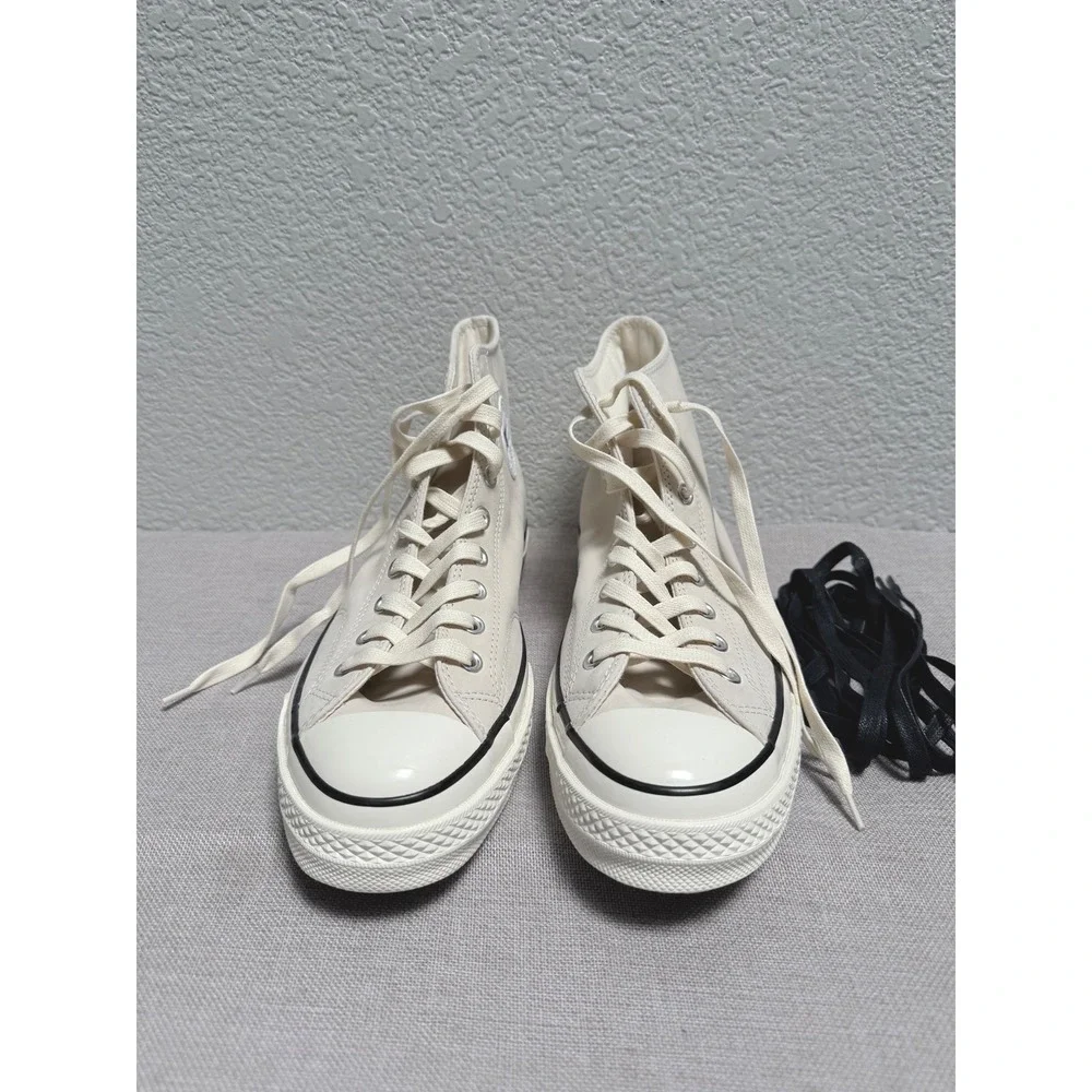 NWOB Converse 9.5 M - 11.5 W Leather Off-White